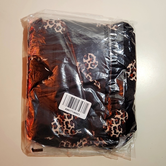 NWT TORRID TUNIC TOP MICKEY MOUSE SHIRT LEOPARD PRINT ANIMAL PRINT  Plus Size 4X - Picture 4 of 9